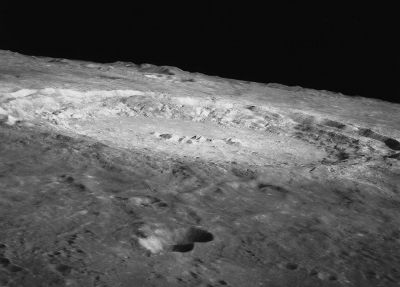 external image normal_Copernicus%20AS12-52-7739%20.jpg