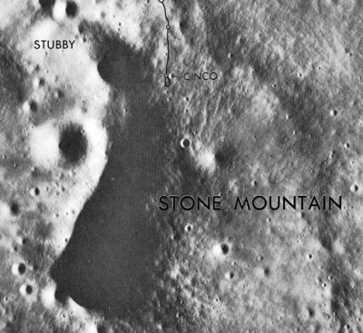 external image normal_Apollo_16_Stone_Mountain.JPG